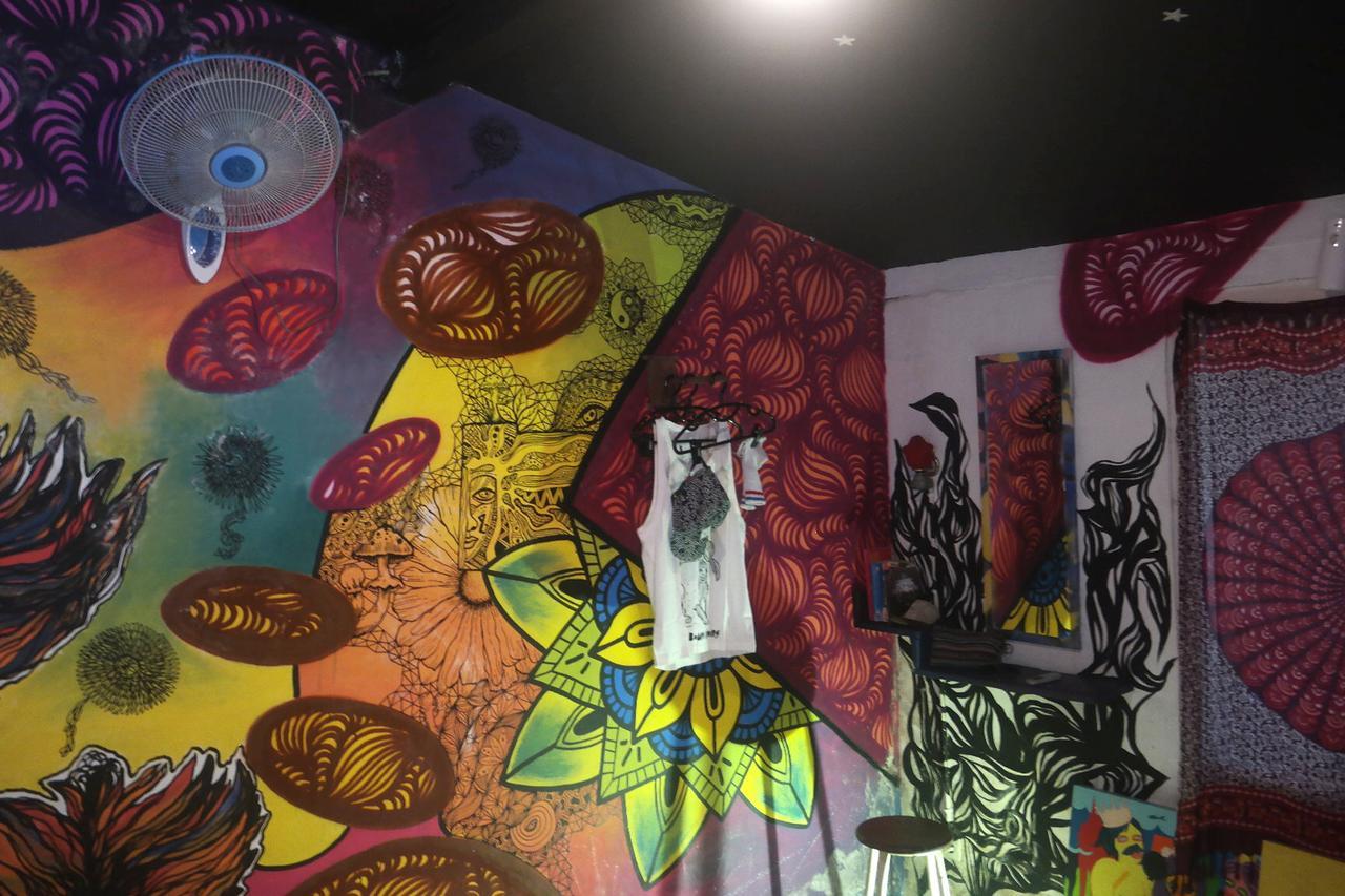 Abrakadabra! Artbnb Yogyakarta Exterior foto