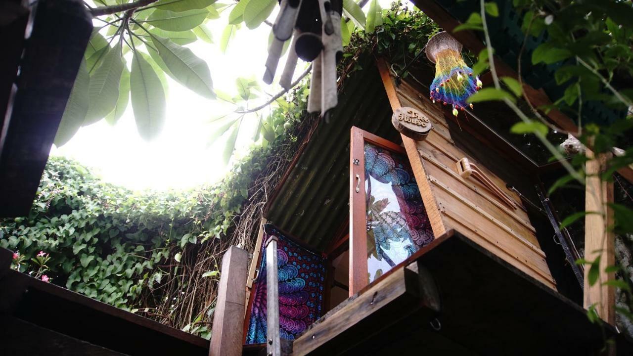Abrakadabra! Artbnb Yogyakarta Exterior foto